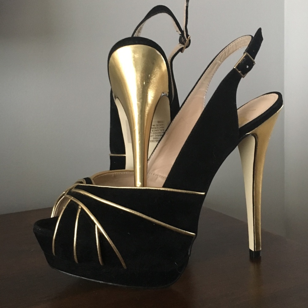 SOLD! Colin Stuart Black and Gold Heels